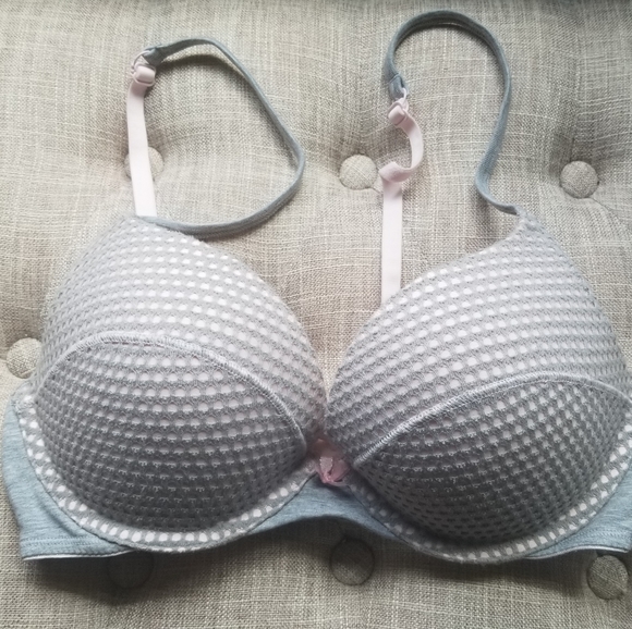 Victoria's Secret bra - Picture 1 of 3